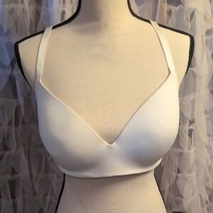 Victoria's Secret White T-shirt Bra